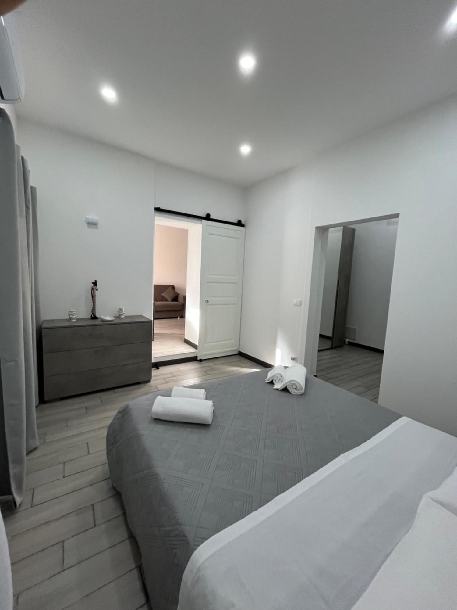 Home La Chiaretta 부세토팔리죨로 외부 사진